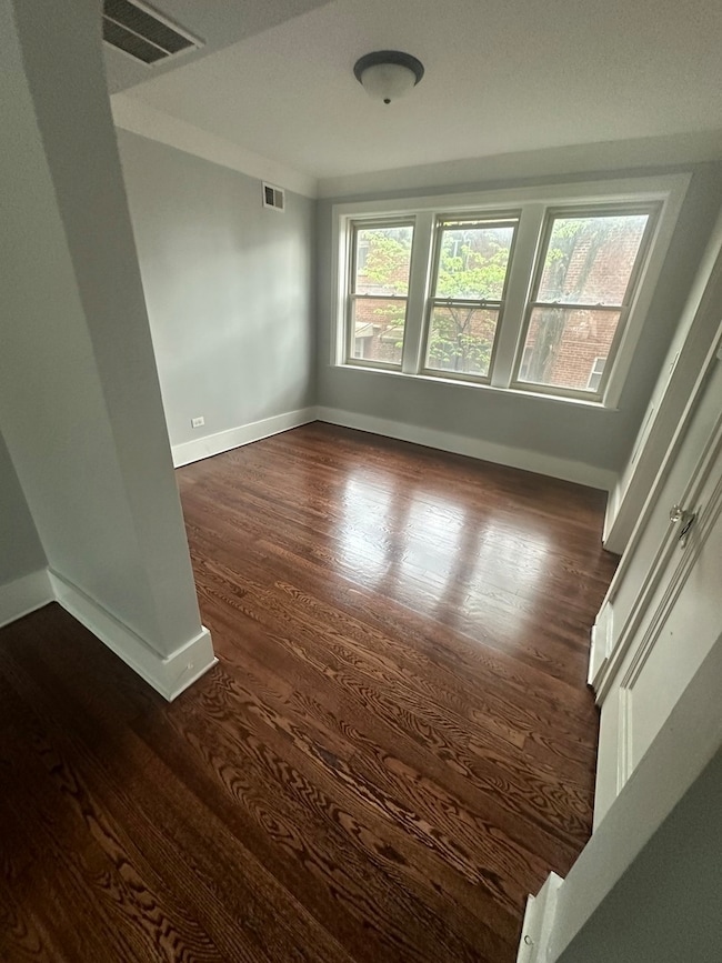 4739 Washington St, Skokie, IL 60076 - photo 6