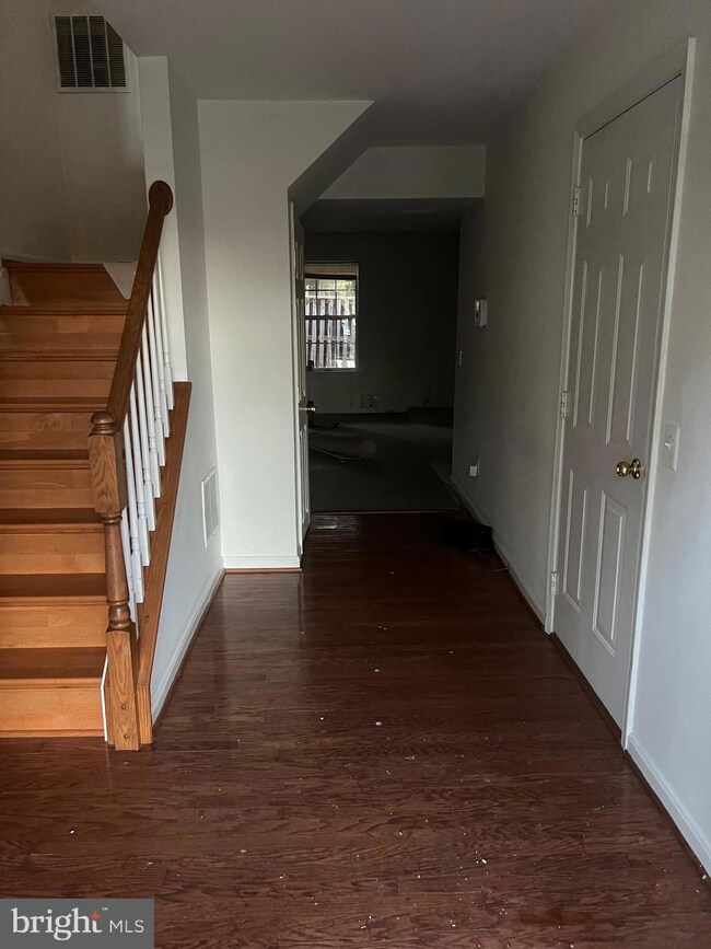 13517 Bannacker Place, Herndon, VA 20171 - photo 2