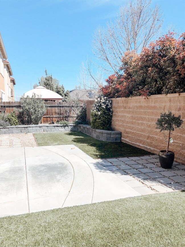 3233 Monviso Ln, Clovis, CA 93619 - photo 7