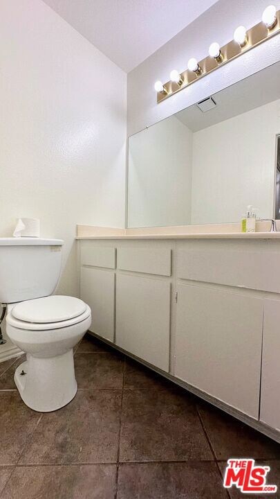 1/2 Bathroom Downstairs