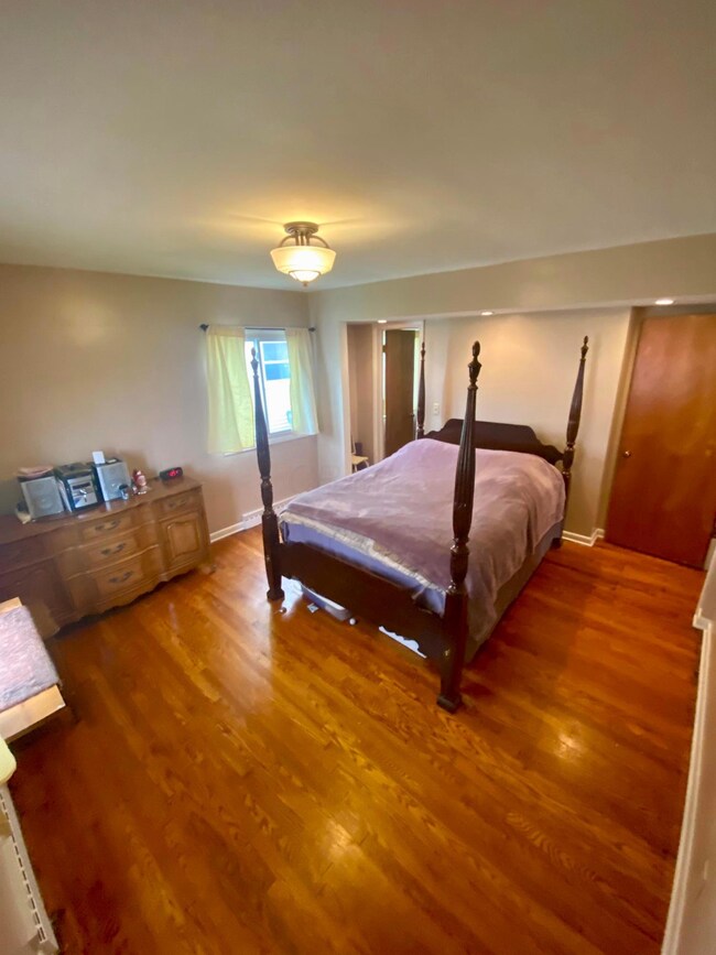 879 Chestershire Rd, Columbus, OH 43204 - photo 7