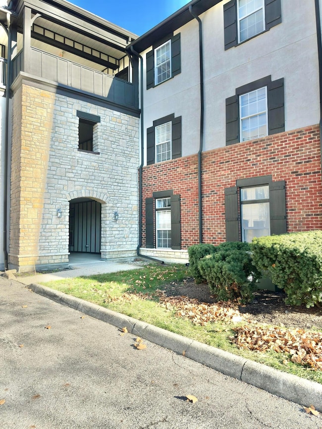 6055 Craughwell Ln, Dublin, OH 43017 - photo 2