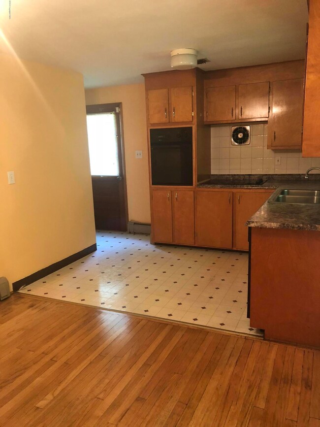 510 Schubert Rd, East Stroudsburg, PA 18301 - photo 5