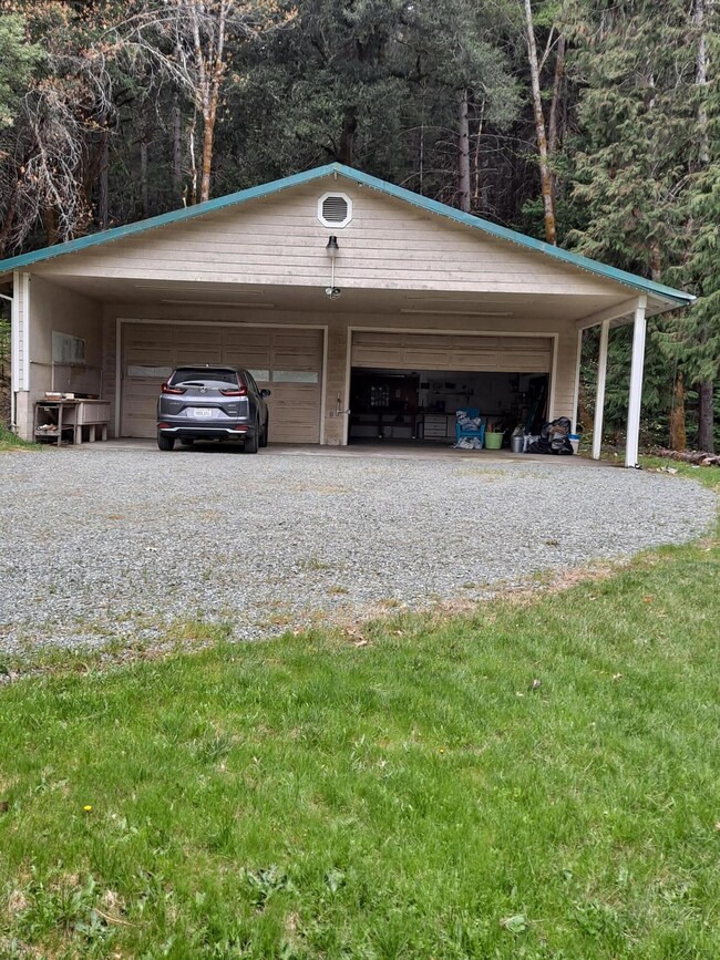 4 car garage/shop