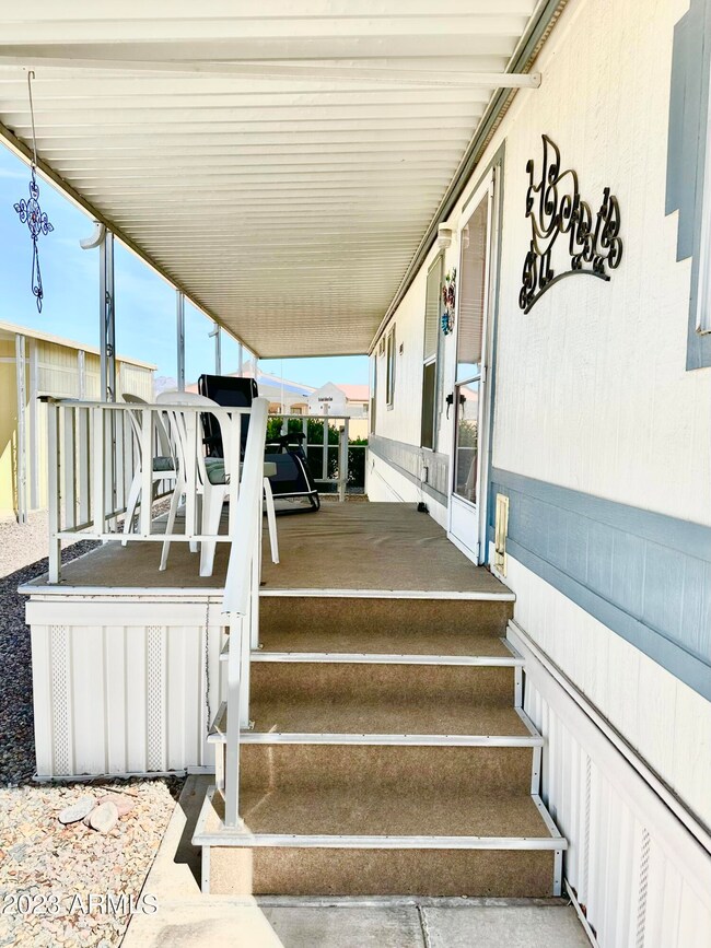 18FRONTDECKSTRAIGHT