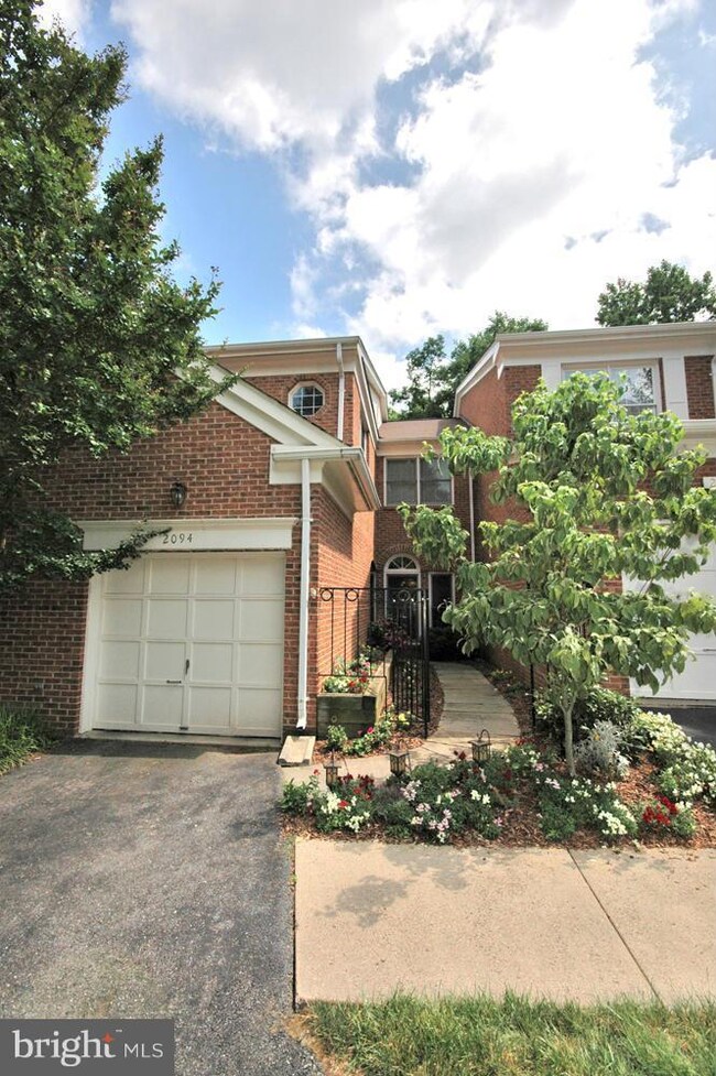 2094 Van Tuyl Place, Falls Church, VA 22043 - photo 2