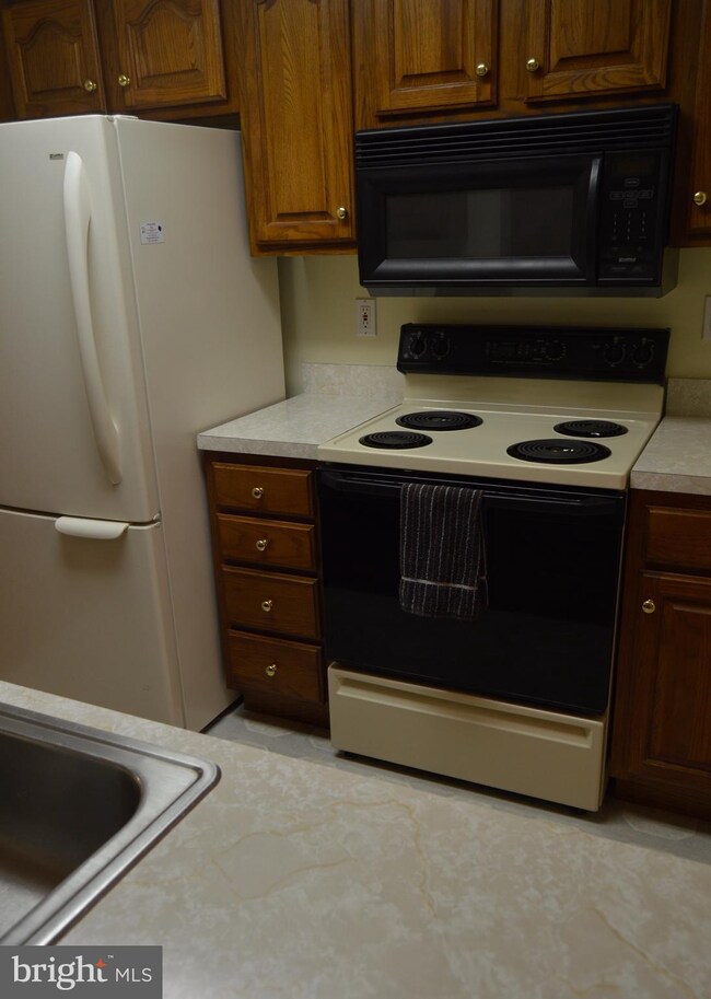 23140 Cobblestone Ln unit 408, California, MD 20619 - photo 4