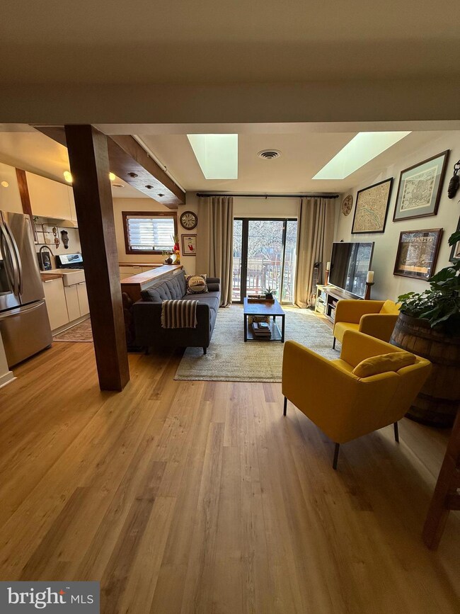 207 Skyhill Rd unit 10, Alexandria, VA 22314 - photo 4