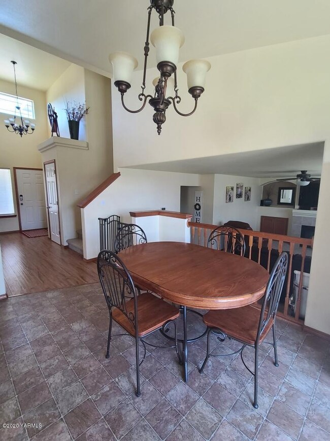 Dining 1
