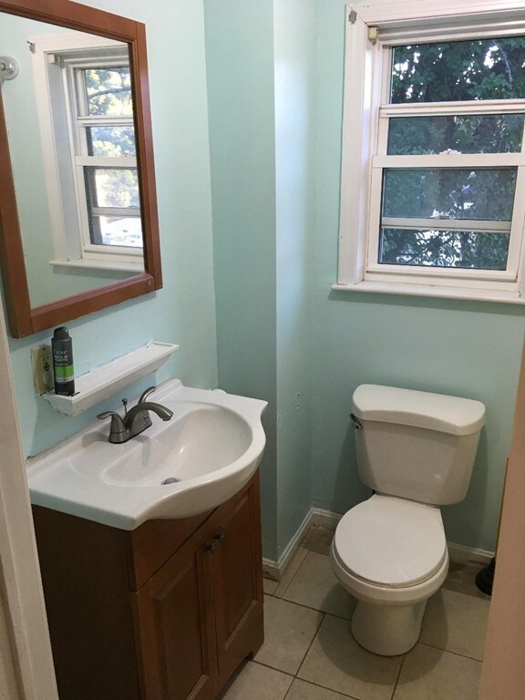 132 Bartlett St unit 1, Lowell, MA 01852 - photo 6