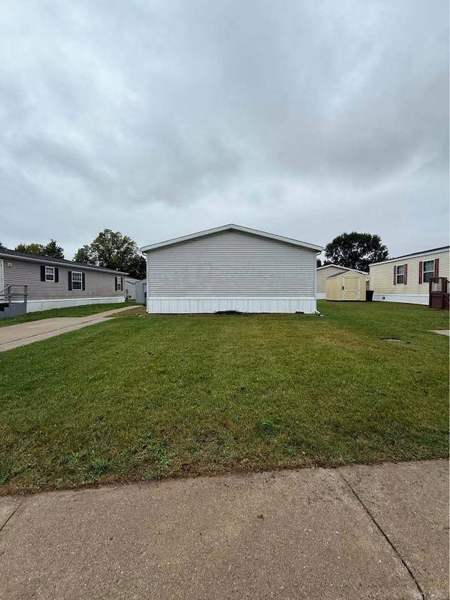 1317 Sugar Tree Blvd unit 118, Caro, MI 48723 - photo 2