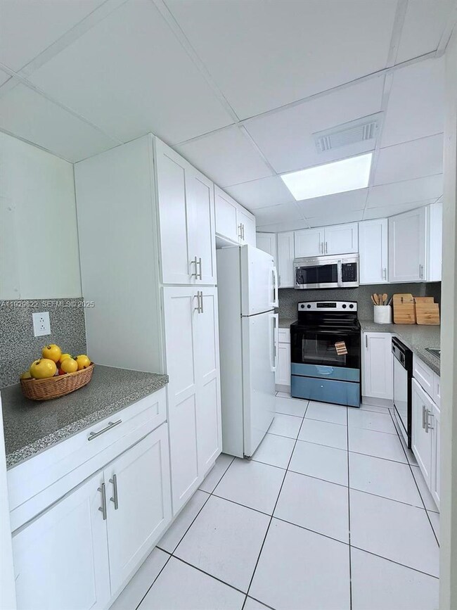 2055 SW 122nd Ave unit 415, Miami, FL 33175 - photo 6