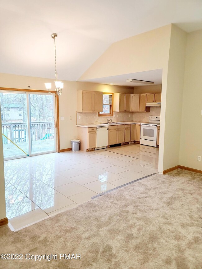 144 Huffman Cir, Bushkill, PA 18324 - photo 5