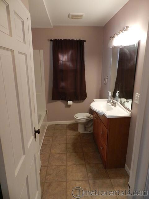 911Palmer Rd - Bathroom 1