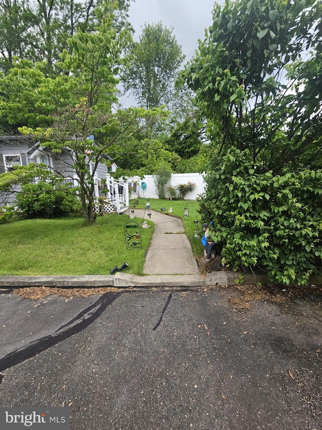 194 Jacobstown New Egypt Rd unit 1, Wrightstown, NJ 08562 - photo 3