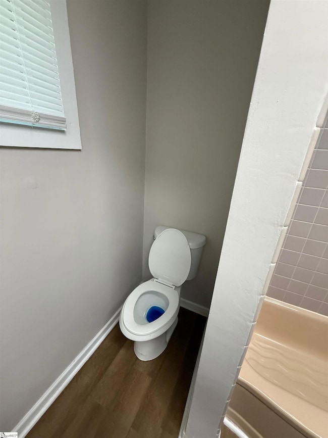 3329 Robin Hood Dr, Spartanburg, SC 29302 - photo 4