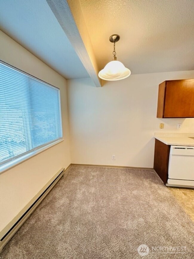 5631 Highway Place unit 8, Everett, WA 98203 - photo 4