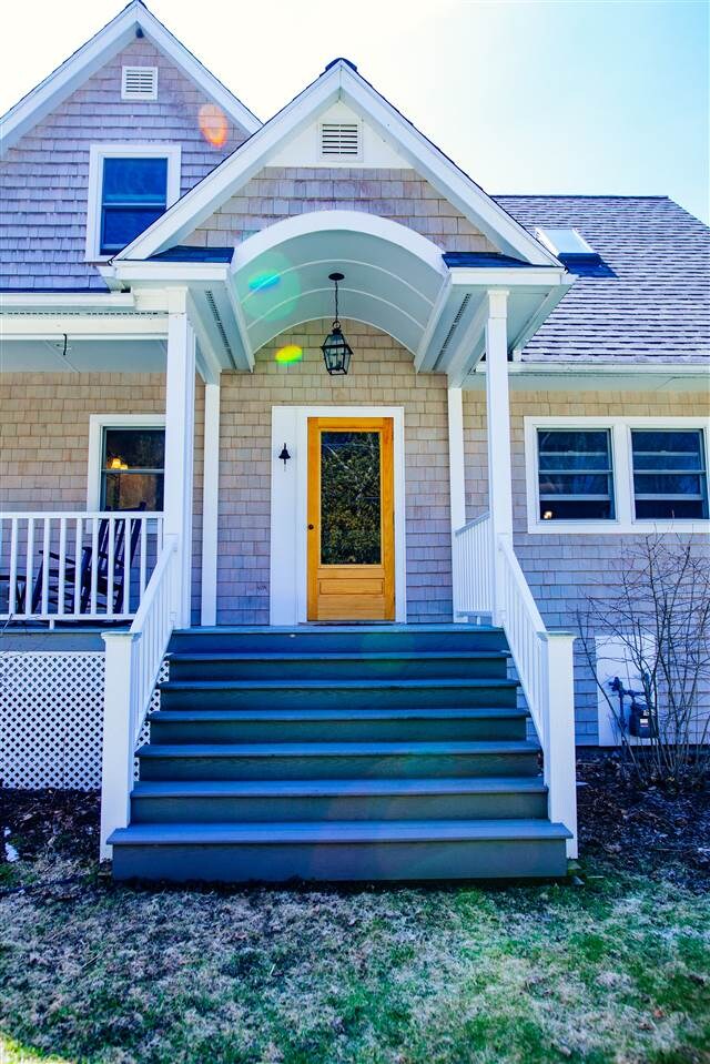 135 Palmer Ct, Shelburne, VT 05482 - photo 2