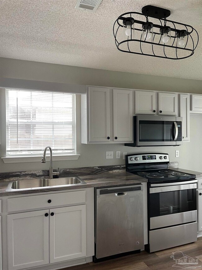 2475 Trailwood Dr, Cantonment, FL 32533 - photo 5