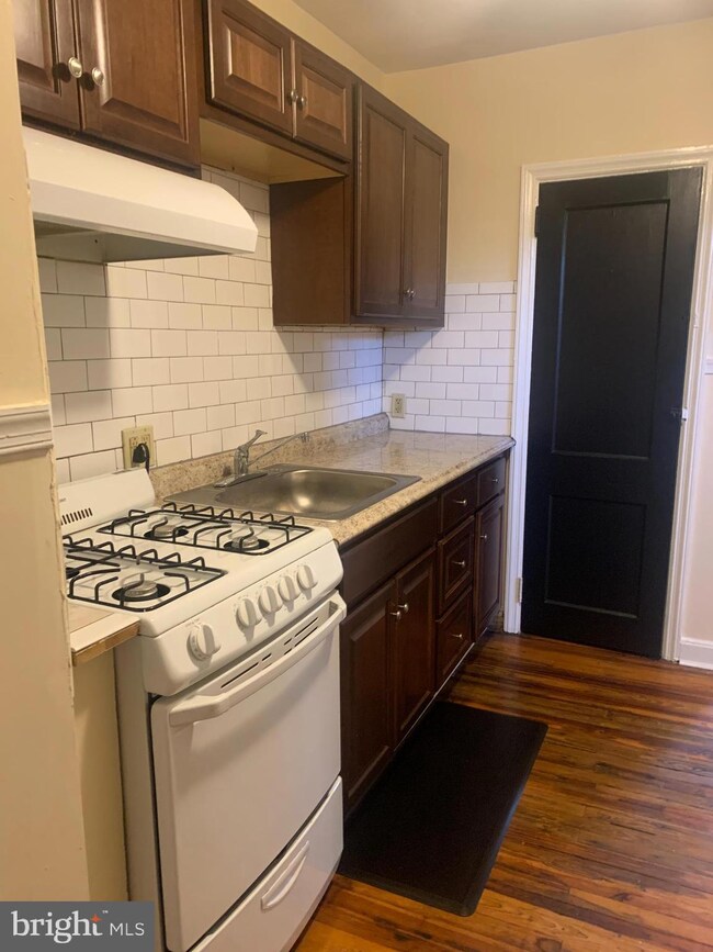 24 S Evans St unit 1, Pottstown, PA 19464 - photo 5