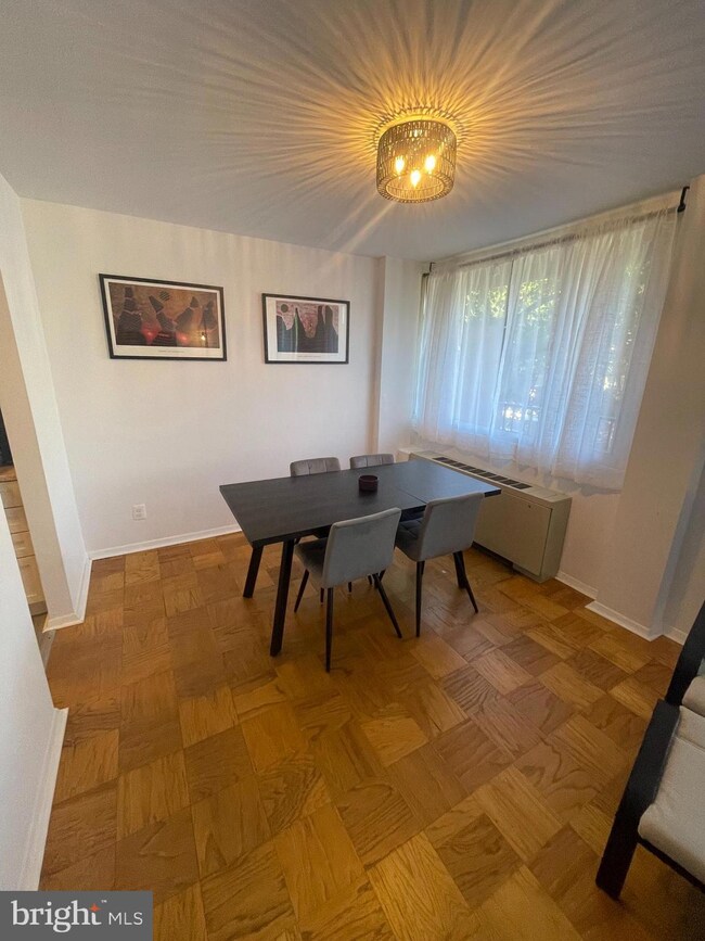 4343 Cherry Hill Rd unit 201, Arlington, VA 22207 - photo 6