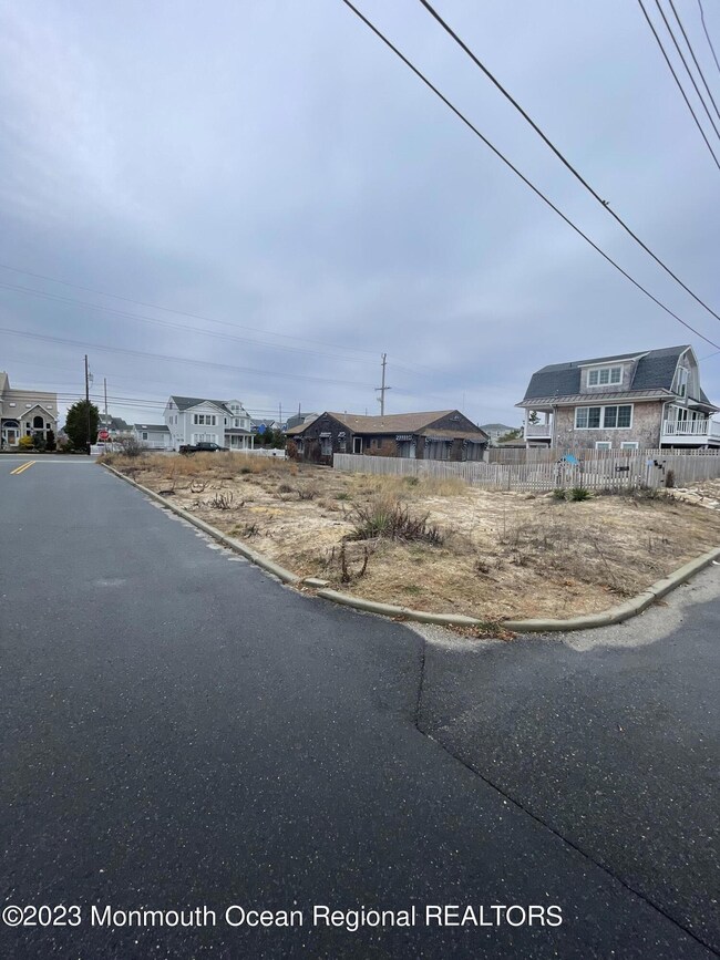 1 Bowline Ave, Mantoloking, NJ 08738 - photo 4