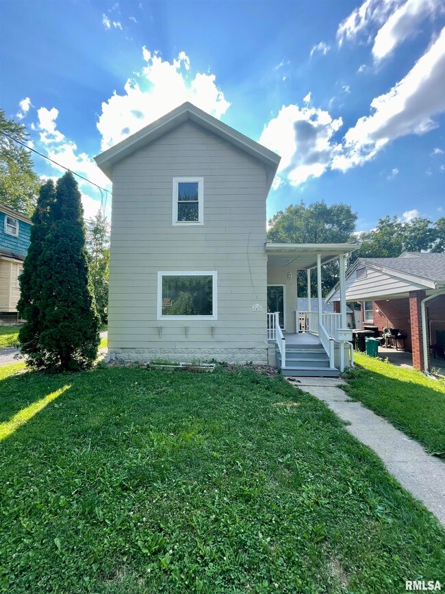 1411 N Machin Ave, Peoria, IL 61606 - photo 2