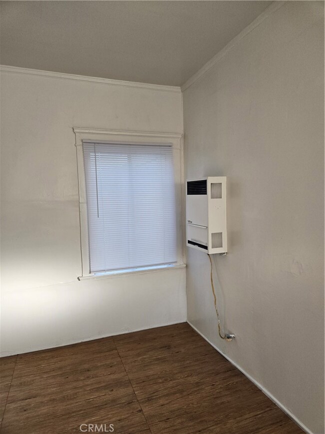 551 W 10th St unit 9, Long Beach, CA 90813 - photo 4