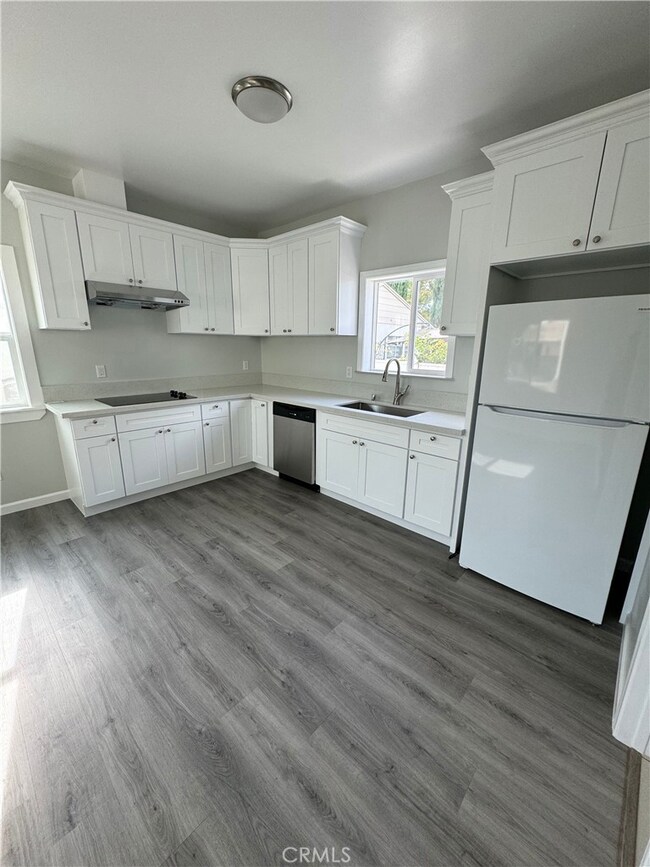 627 W Lemon Ave unit 1, Monrovia, CA 91016 - photo 2