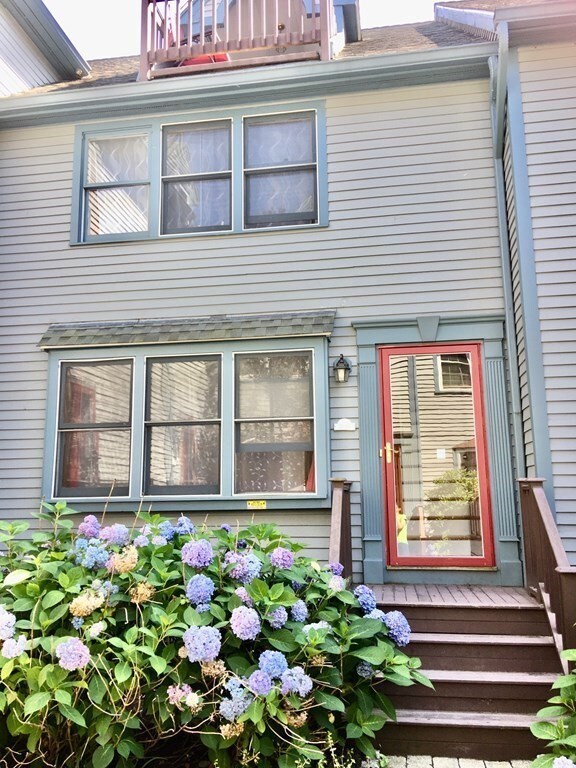 35 Merrymount Rd unit 10, Quincy, MA 02169 - photo 2