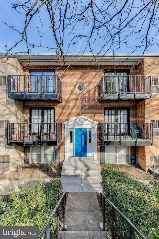 5937 Quantrell Ave unit 304, Alexandria, VA 22312 - photo 2