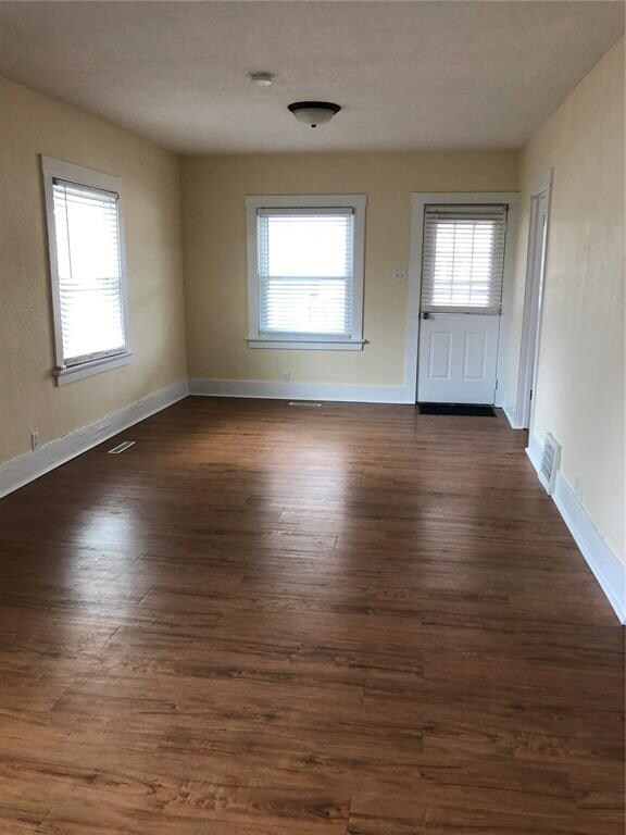 This view is the opposite end of the living room. 