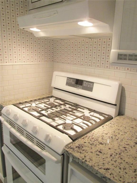 1552 Farm Ln, Bethlehem, PA 18018 - photo 7