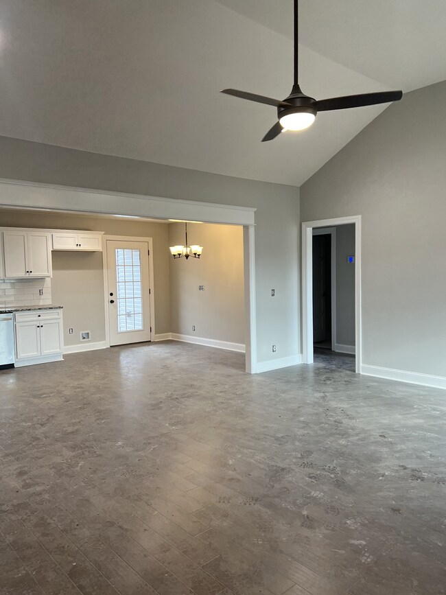 206 Graham Way, Shelbyville, TN 37160 - photo 3