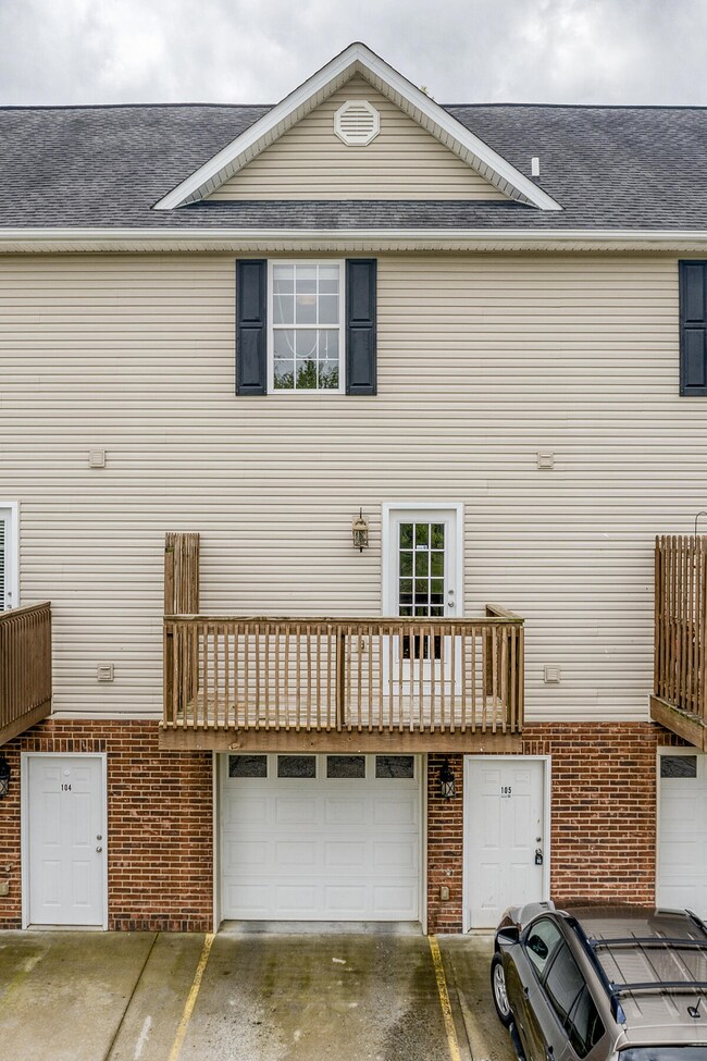 1113 High St, Unit 105 2