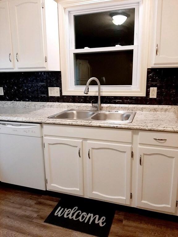 3003 Prospect St, Palmer, MA 01069 - photo 5