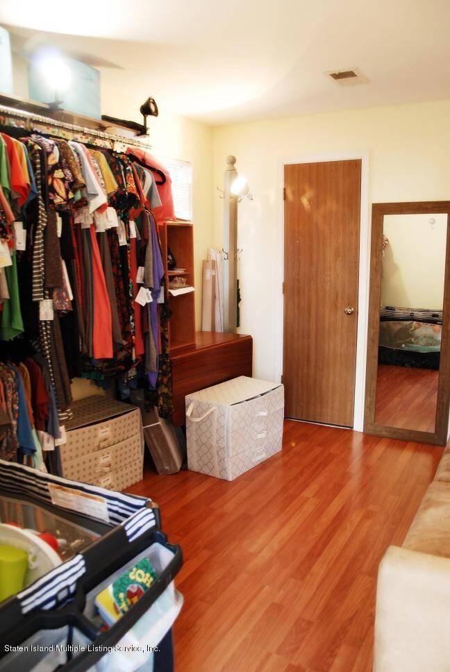familyroom2-350Ilyssa