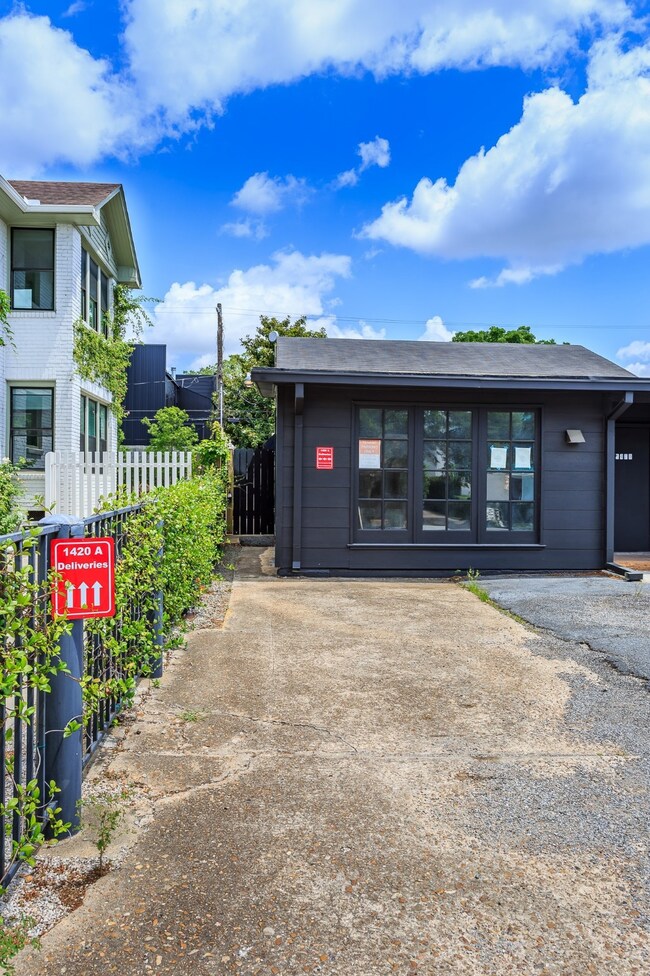 1420 W Alabama St unit A, Houston, TX 77006 - photo 3