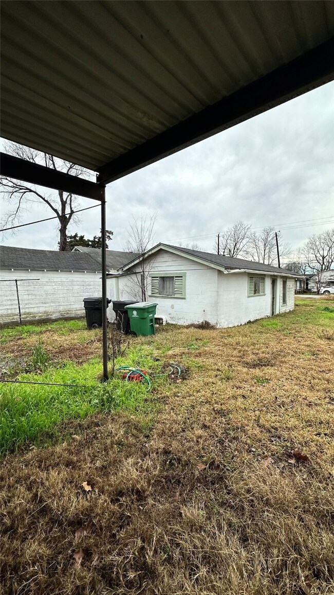 4306 Russell St, Houston, TX 77026 - photo 5