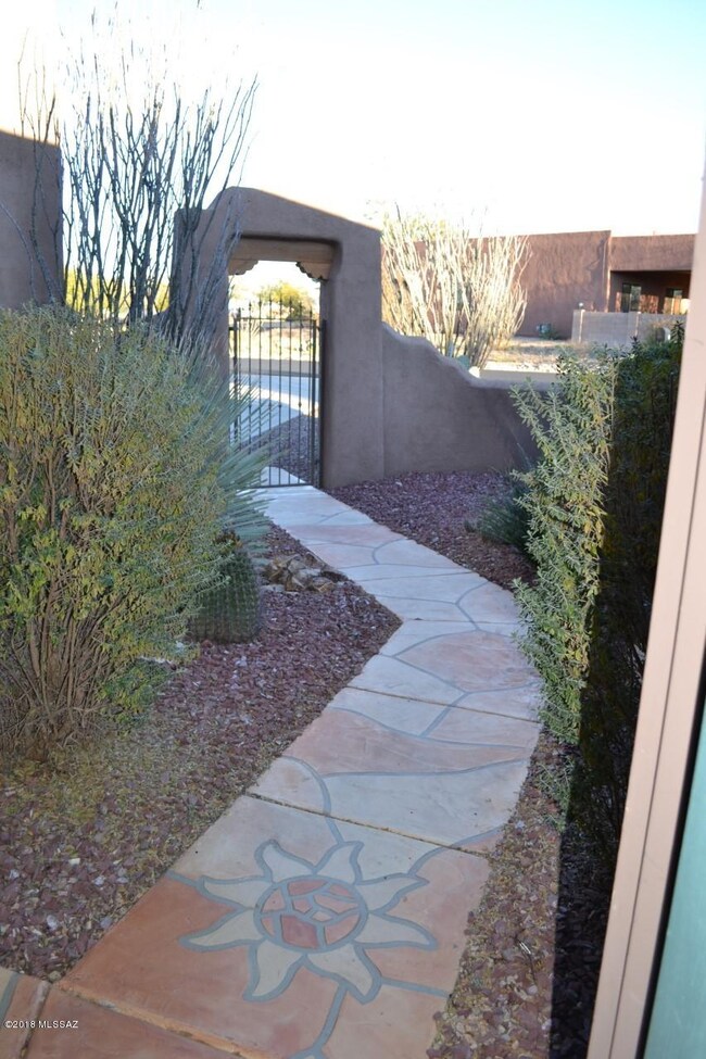 thumbnail_Courtyard Walkway