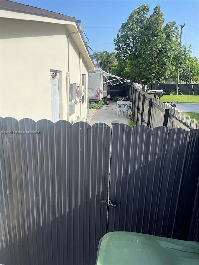 532 NW 15th St, Homestead, FL 33030 - photo 5