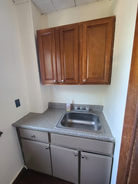 405 Chatham St unit 2, Lynn, MA 01902 - photo 6