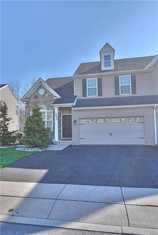 2272 Creekside Dr, Coplay, PA 18037 - photo 4