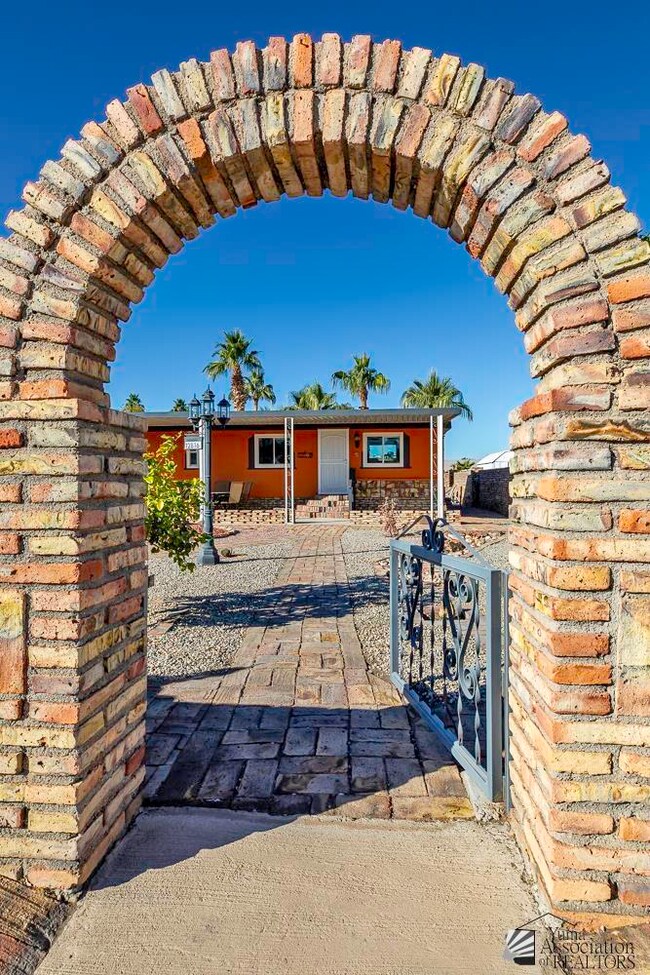 12816 S Joleane Ave, Yuma, AZ 85367 - photo 2