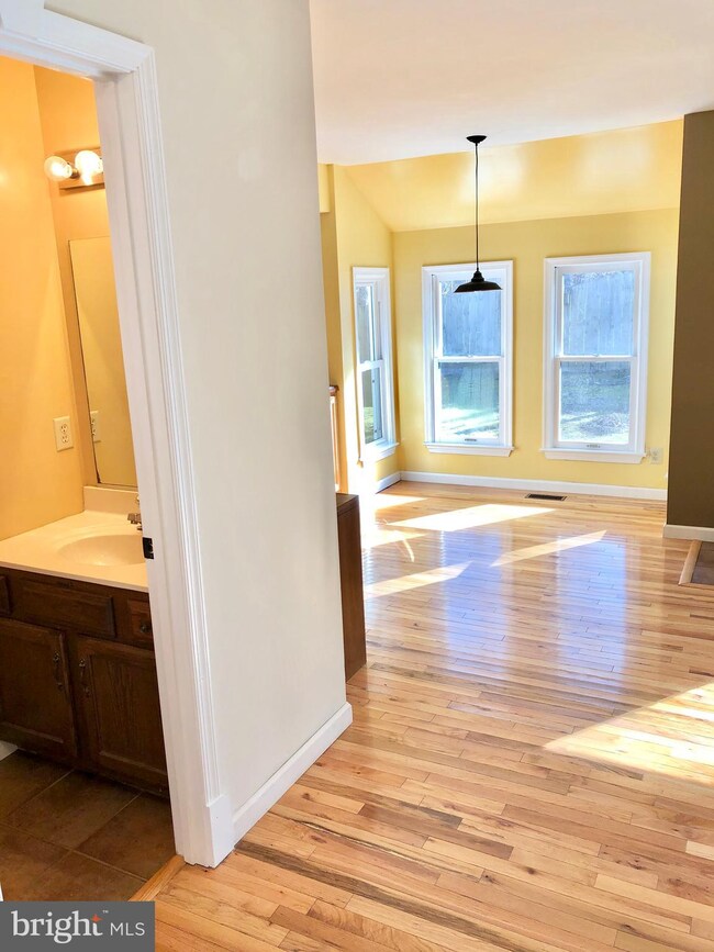 10729 Cedar Post Ln, Spotsylvania, VA 22553 - photo 7