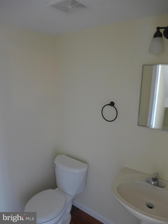 1342 Harford Square Dr, Edgewood, MD 21040 - photo 4