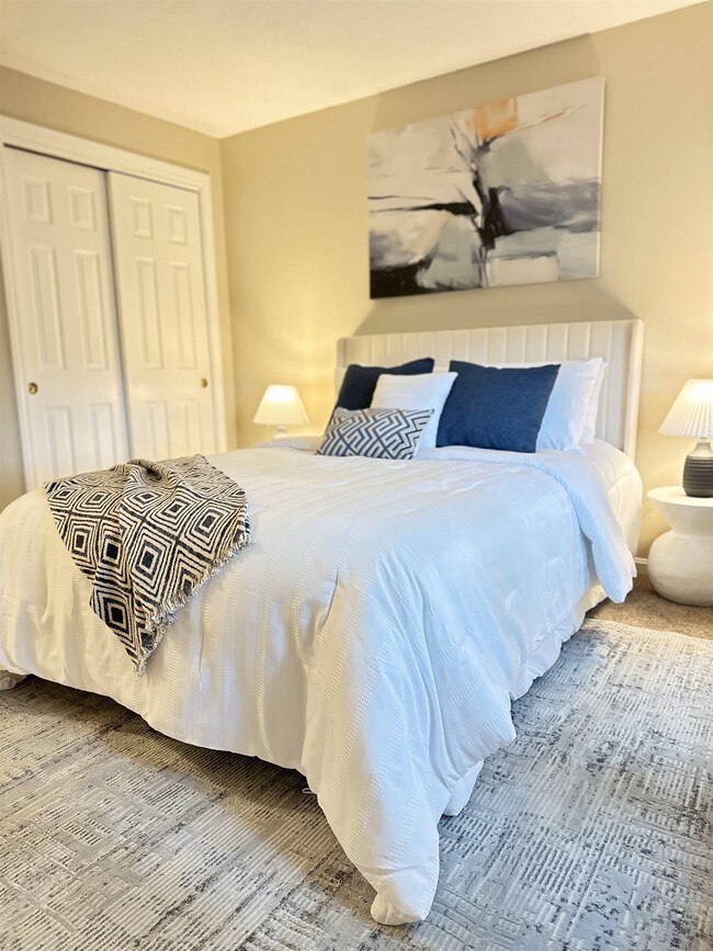 9 Bartemus Trail unit U301, Nashua, NH 03063 - photo 7