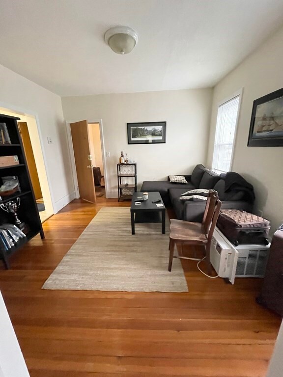 377A Cardinal Medeiros Ave unit 6, Cambridge, MA 02141 - photo 3