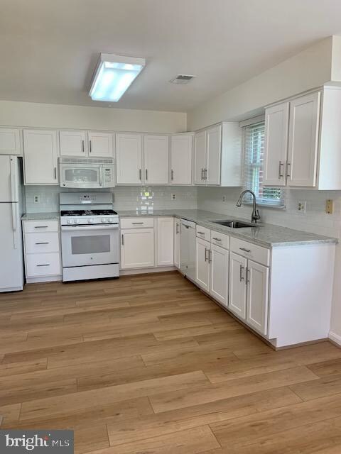 201A Locust St SE unit U, Vienna, VA 22180 - photo 2