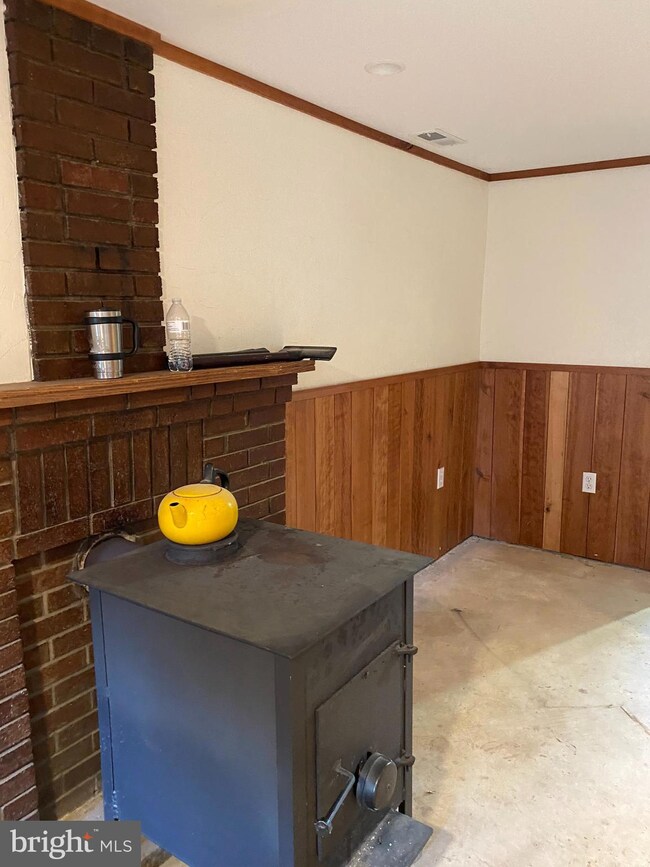 1568 Happy Hollow Rd, Petersburg, WV 26847 - photo 3